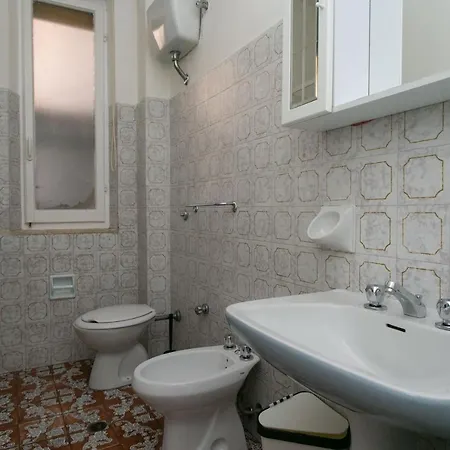 M18 - Marcelli, Trilocale Con Giardino A 50mt Dal Mare Numana