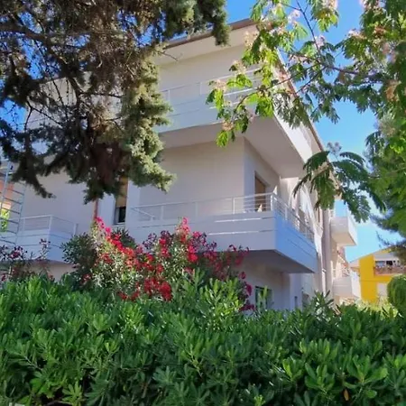 M18 - Marcelli, Trilocale Con Giardino A 50mt Dal Mare *